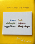 Übersicht der verfügbaren Schriftarten und Fadenfarben für die Namensstickerei auf VanBettie Spannbettlaken